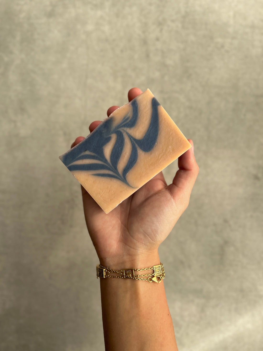 Indigo & Brazilian Clay Hair Bar